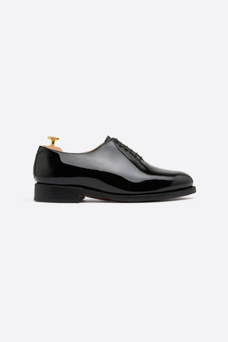 Round Whole cut Patent Shoe